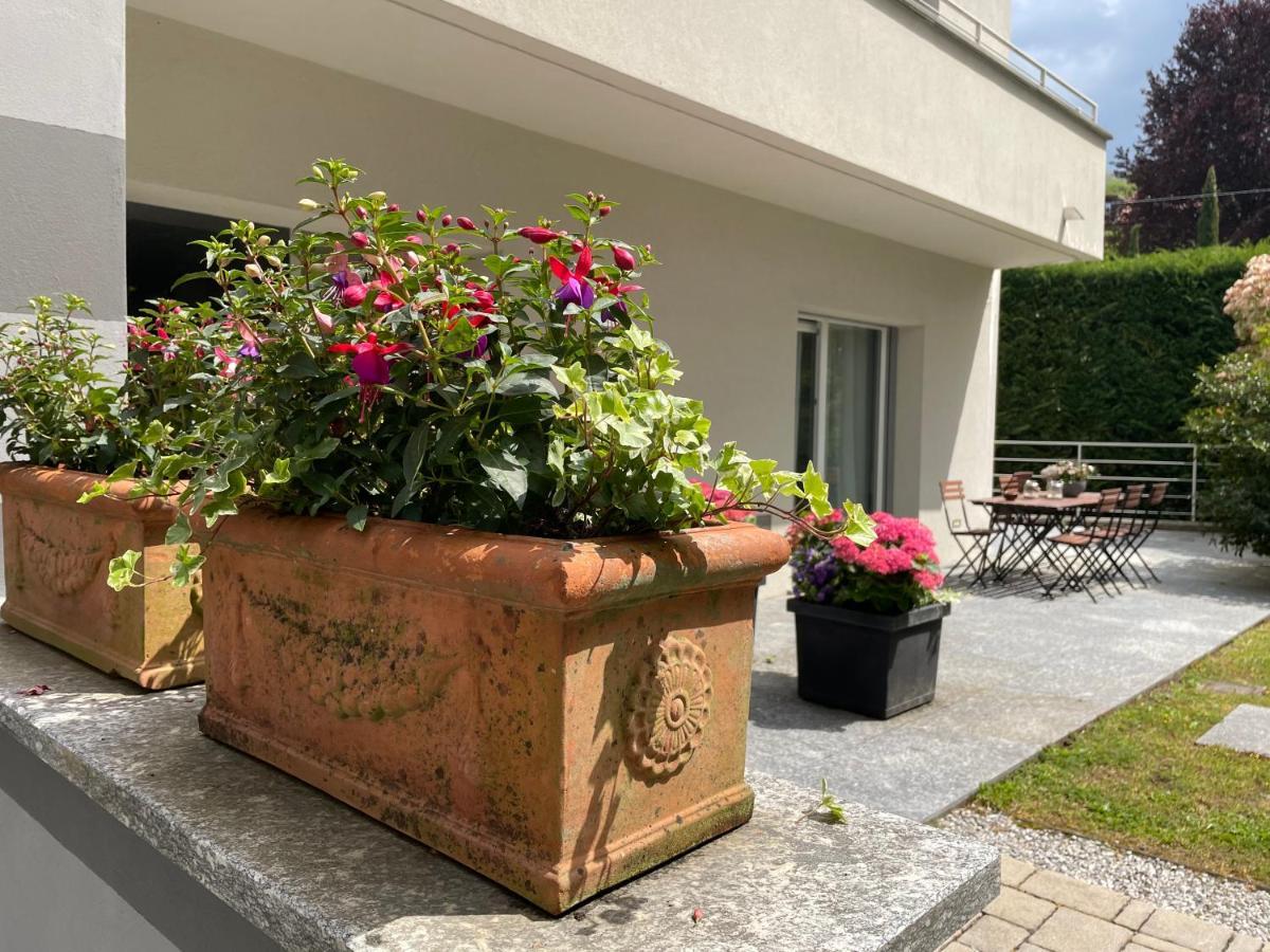 My Humble House -Appartamento In Villa Con Vista Lago Oggiono Exterior foto